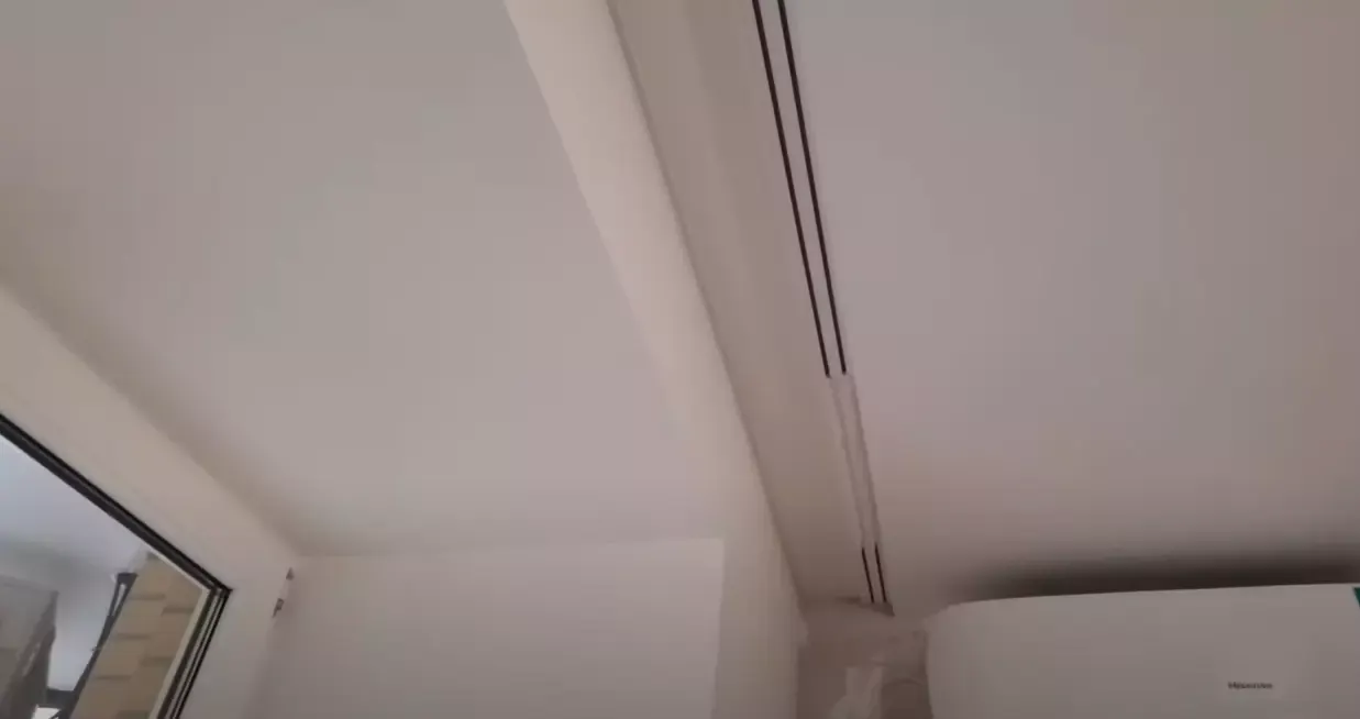 Матовый потолок со скрывающим карнизом — Ноябрьск, Советская, 81/1, фото 3